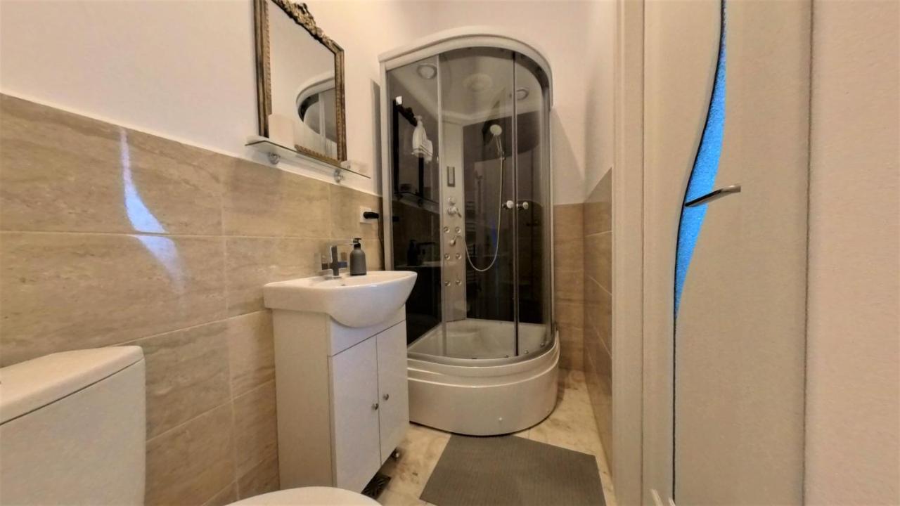 Casa J. Gusbeth - Apartamento *