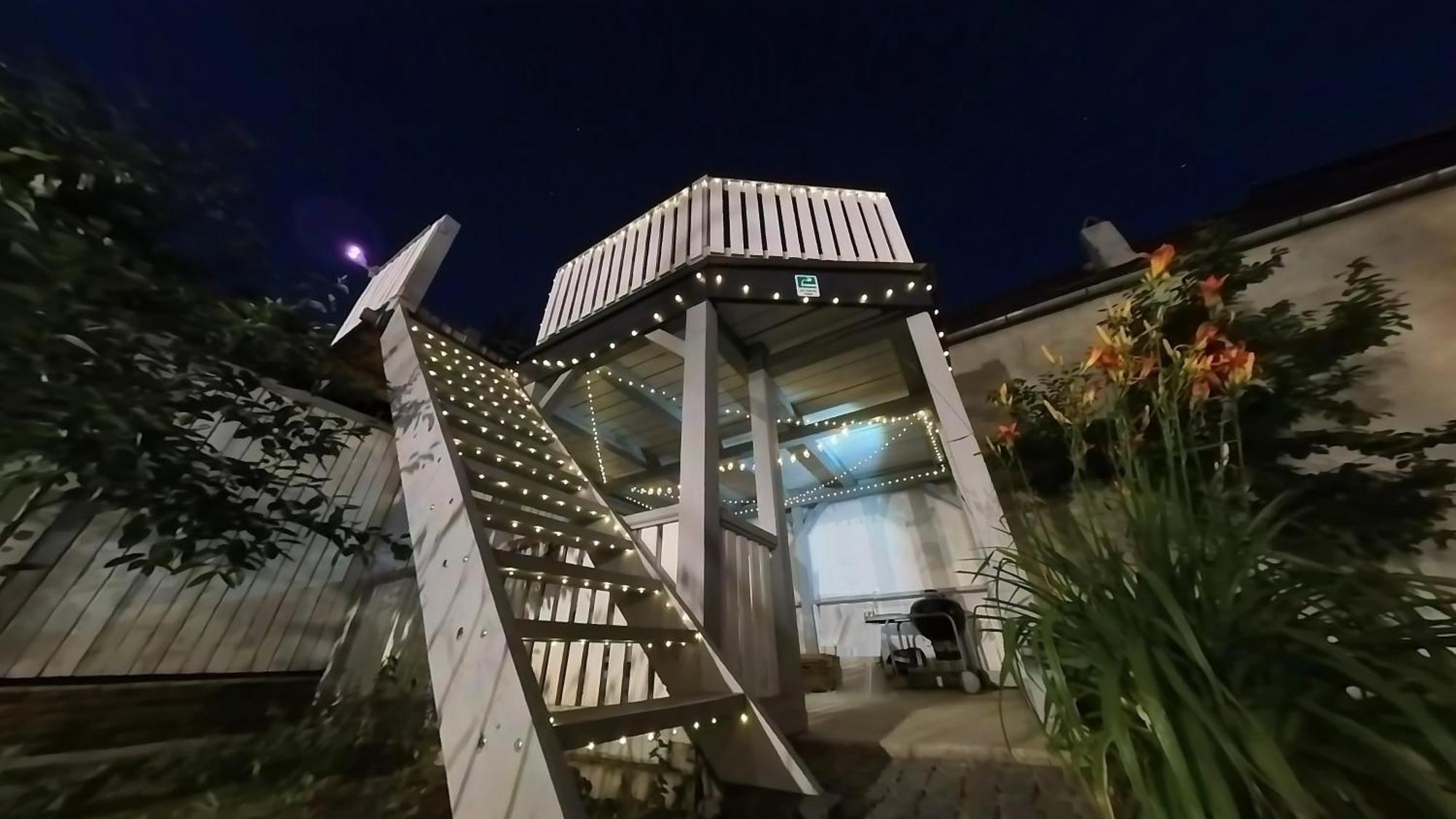 Casa J. Gusbeth - *